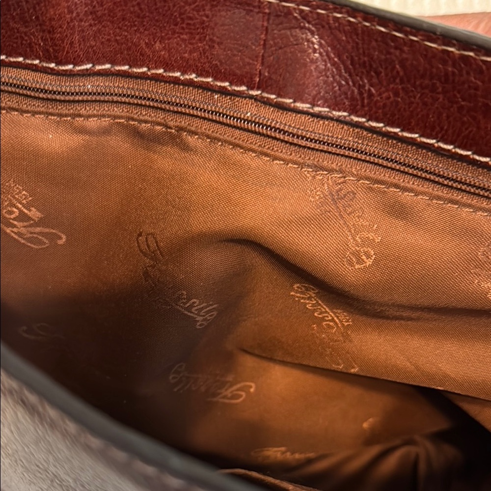 Fossil Brown Leather Shoulder Bag with Timeless Design - Picture 2 of 13